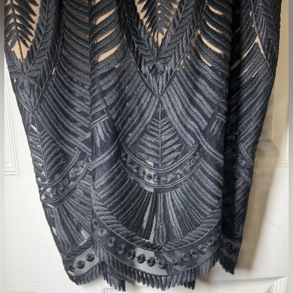 Bardot Black and Tan Patterned Cocktail Dress size 12 Women’s Worn Once. - Picture 4 of 9